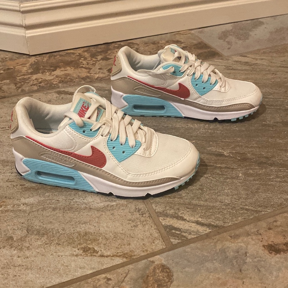 Nike Air Max 90 Women's Shoes